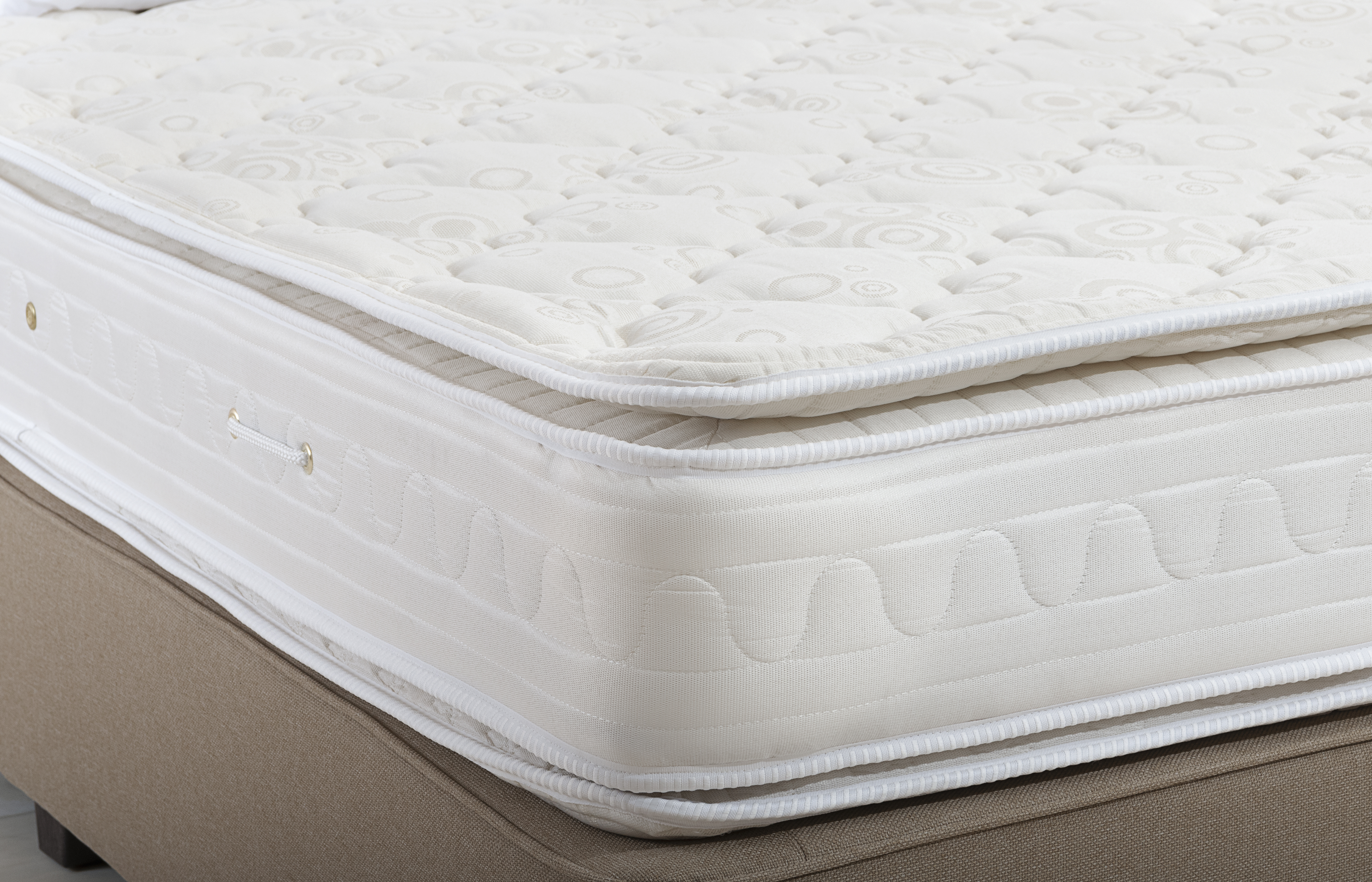 Reem Spring Elegant Pillow Top Bed